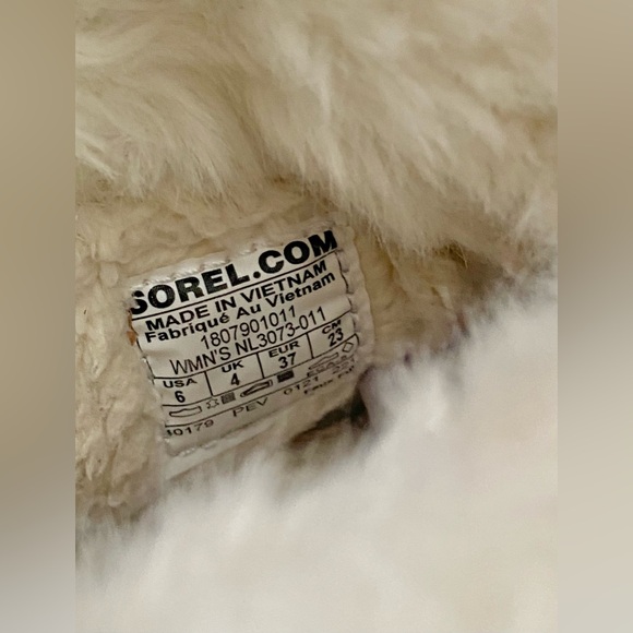 Sorel Out N About Suede Bootie Women 6 - Picture 8 of 9